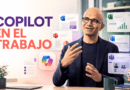 Microsoft Copilot: cómo integra la inteligencia artificial en el trabajo, Work IQ y la personalización Portada editorial de Satya Nadella en una oficina digital rodeado de aplicaciones de Microsoft, documentos y agentes de inteligencia artificial, con el titular «COPILOT EN EL TRABAJO».